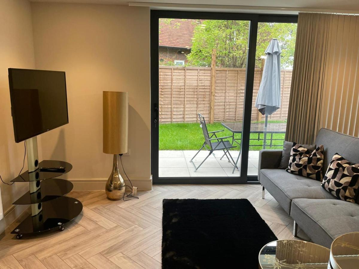 Wimbledon Luxury 3Bedroom Apartment Raynes Park Exterior foto